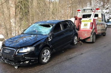A picat cu Audi în prăpastie