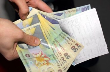 Poştaşul nu-i uită nici pe bătrânii nimănui