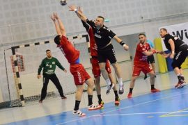 Iubitorii handbalului sunt așteptați la Polivalentă