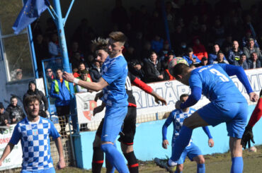 Lupacul țintește primele puncte din play-off