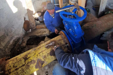 Caransebeșul bea din nou apă de lângă Fâneața cu Narcise