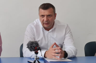 Hurduzeu: Susțin dotarea cu ambulanțe!