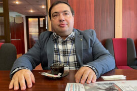 Pe o mână de bani, Rudolf te făcea doctor!