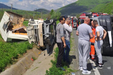 Războiul uniformelor: cine e de vină pentru morții de pe DN6?