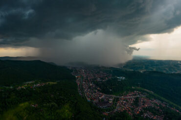 Ne paște un nou cod portocaliu spre roșu, de la ora 14