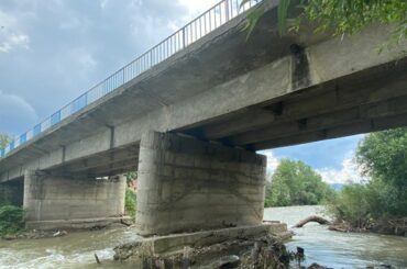 La Slatina Timiș, pila pune pe fugă constructorii
