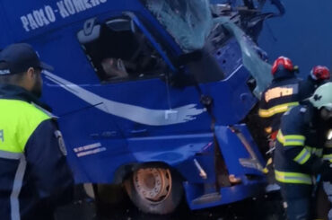 Accident între TIR-uri, pe DN 6