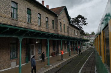 Multe gări din România arată, probabil, ca gara din Mariupol!