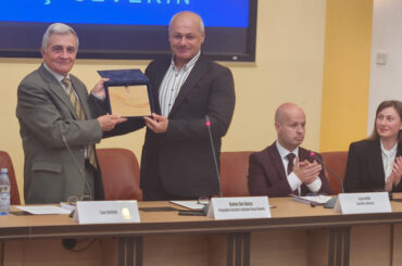 Cea mai înaltă distincție a județului, decernată unui dascăl