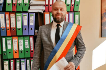 Unde se scurg ideile lui Nebunu?