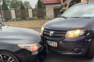 Autospecială de poliție, implicată într-un accident la Jupa