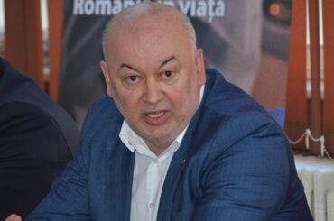 Damian: Nu vă lăsaţi copiii în braţele drogurilor!