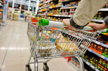 Unde pot merge reșițenii pentru cumpărături de Paște?