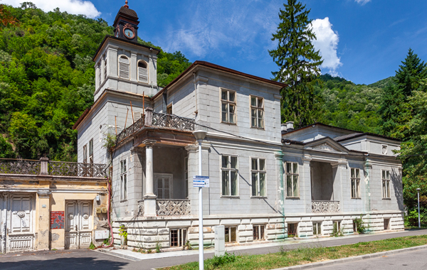 Doru Coșei: Vila Elisabeta trebuie să fie o prioritate pentru Caraș-Severin!
