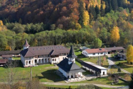 Energie curată pentru mănăstirea de la Poiana Mărului