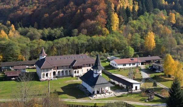 Energie curată pentru mănăstirea de la Poiana Mărului